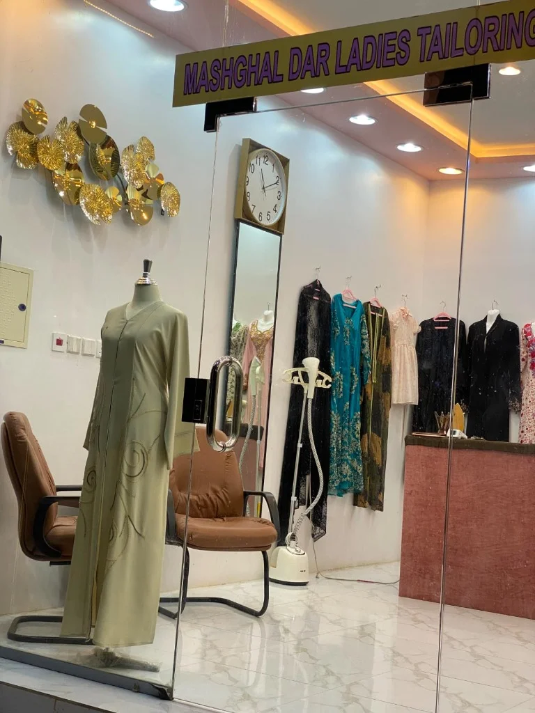 مشغل فساتين نسائي بجدة الحرازات